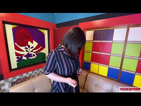 ❤️ Γιαπωνέζα γλύκα με μεγάλα βυζιά αυνανίζεται με σεξουαλικά παιχνίδια και έρχεται σε οργασμό. Μιλάει σε μια συνέντευξη για την εμπειρία της στο γαμήσι. Τεράστια βυζιά και τριχωτό μουνί βογκάει δυνατά. Osakaporn ️ Όμορφο πορνό ️